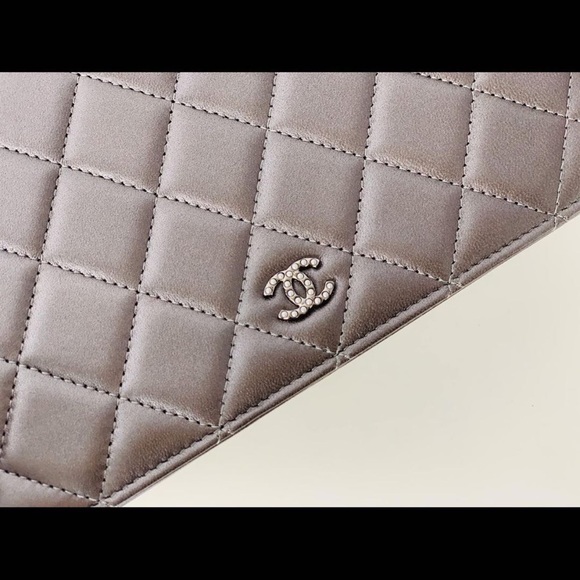 Rare Chanel Silver Lambskin Quilted Pearl Wallet On Chain WOC Crossbody - Picture 4 of 11
